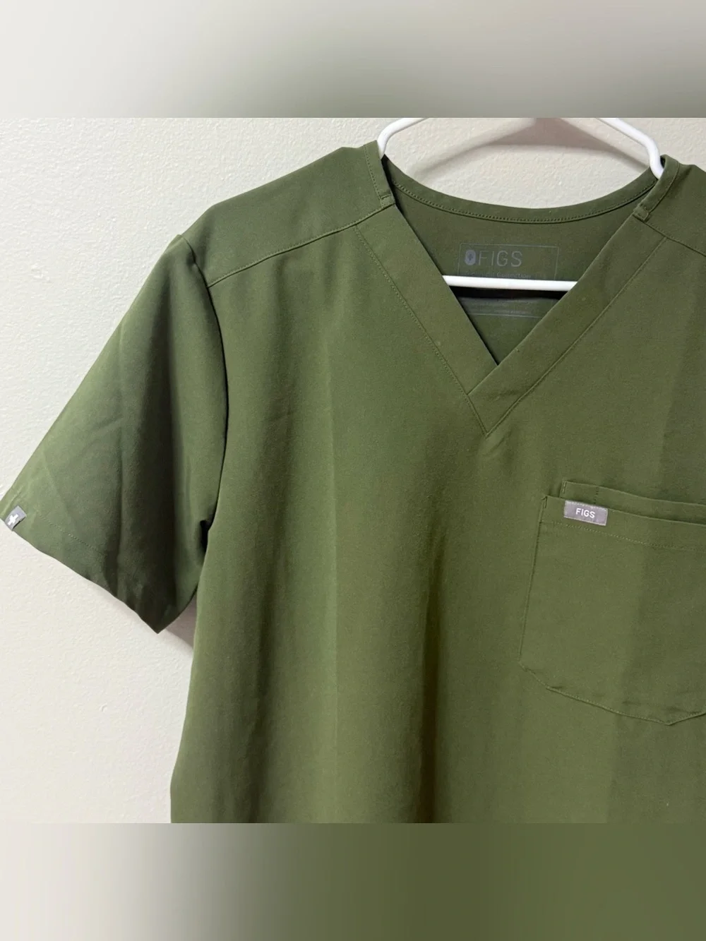 FIGS Technical Collection Mens Medium Green Scrub Set Pants Top Cairo Leon Small